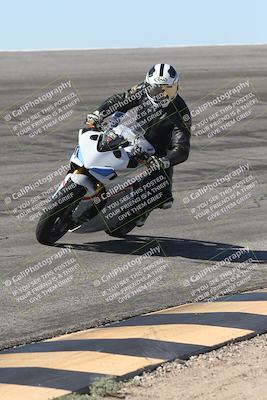 media/Oct-13-2025-Moto Forza (Mon) [[a66d839500]]/4-C Group/Session 2 (Bowl)/